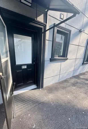 $1,950 | 221 Rte 9W, Haverstraw, NY 10927