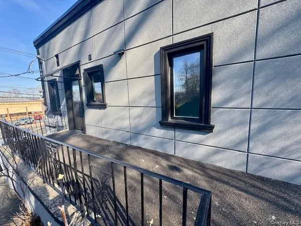 $1,950 | 221 Rte 9W, Haverstraw, NY 10927