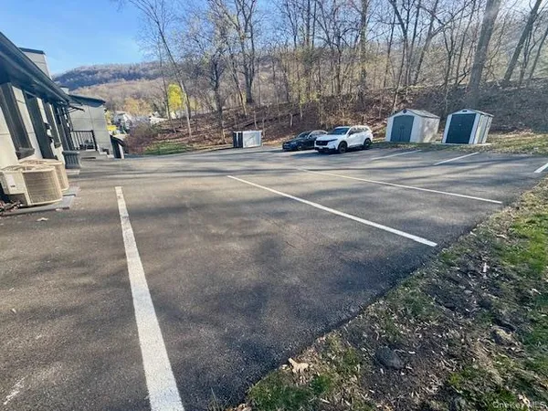 $1,950 | 221 Rte 9W, Haverstraw, NY 10927