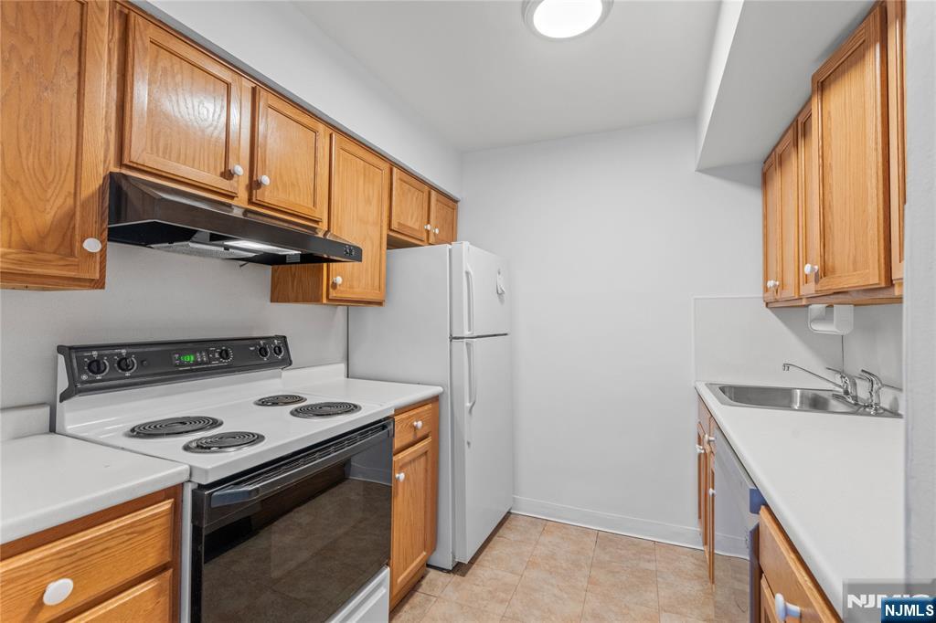 265 Main Street, Unit 704 Ridgefield Park, NJ 07660 - Photo 7 of 16