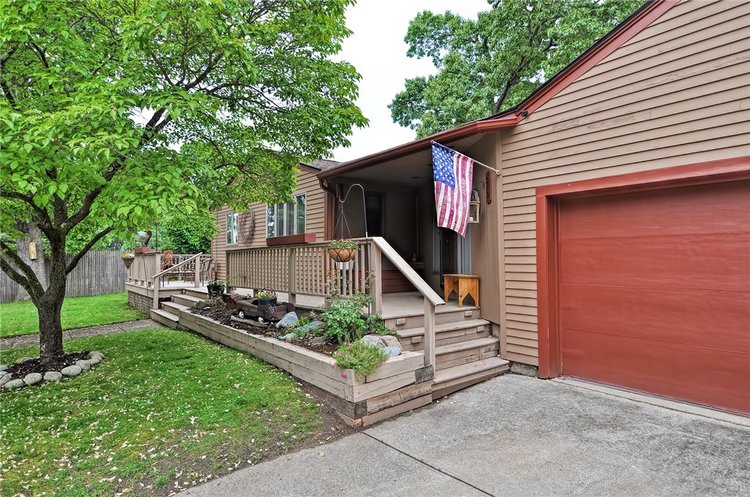 95 Davidson Road Warwick, RI 02886 - Photo 1 of 39 Gallery Image 1
