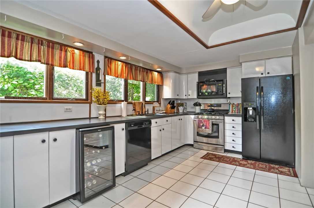 95 Davidson Road Warwick, RI 02886 - Photo 18 of 39 Gallery Image 18