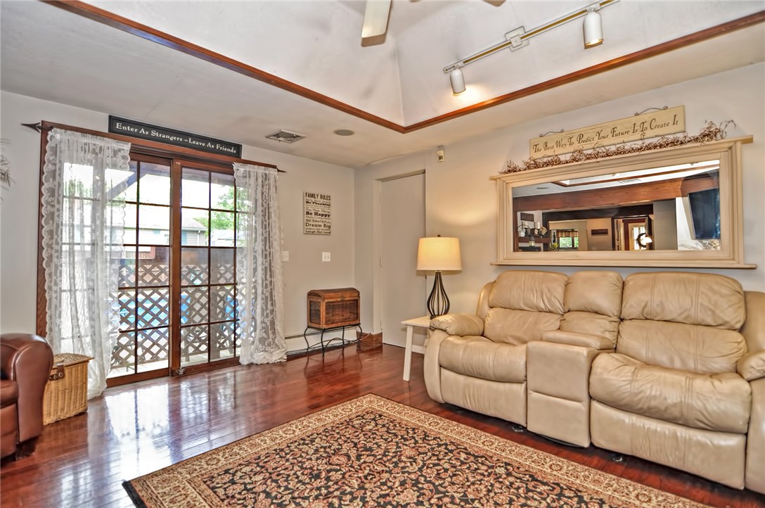 95 Davidson Road Warwick, RI 02886 - Photo 8 of 39 Gallery Image 8