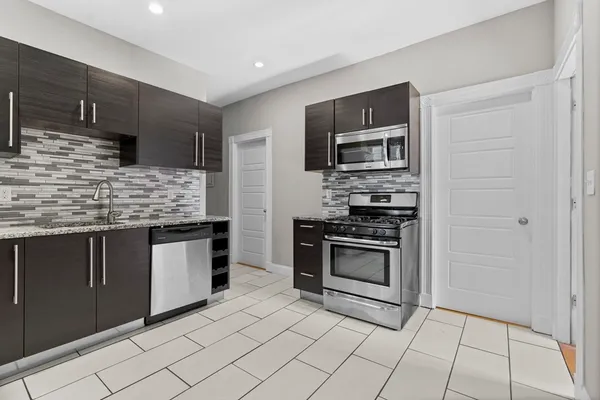 $4,100 | 35 Harbor View Street, Unit 2, Boston, MA 02125