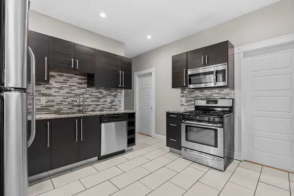$4,100 | 35 Harbor View Street, Unit 2, Boston, MA 02125