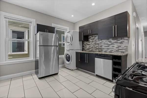 $4,100 | 35 Harbor View Street, Unit 2, Boston, MA 02125