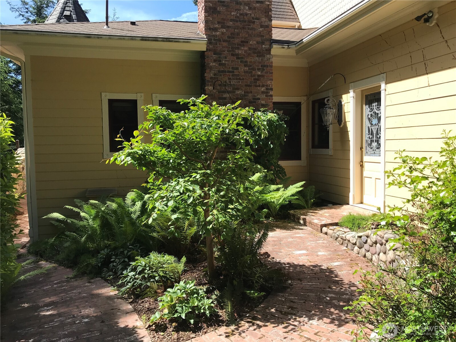 1656 Eagle Ridge Road Orcas Island, WA 98245 - Photo 10 of 40 a view of a backyard with plants