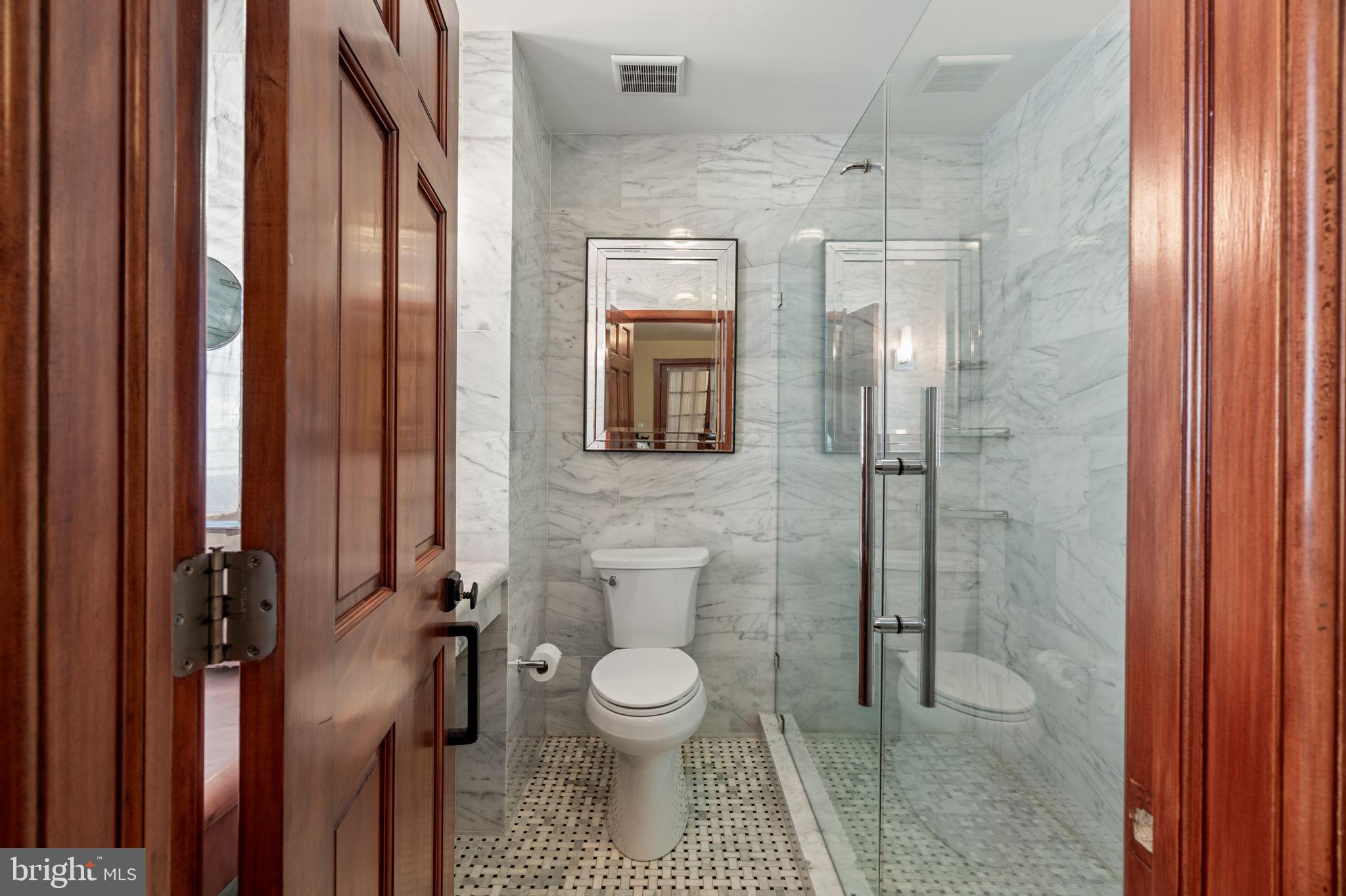 802 Locust Street, Unit 201 Philadelphia, PA 19107 - Photo 21 of 53 2nd floor guest bedroom with ensuite