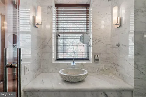 $1,400,000 | 802-10 Locust Street, Unit 201, Philadelphia, PA 19107