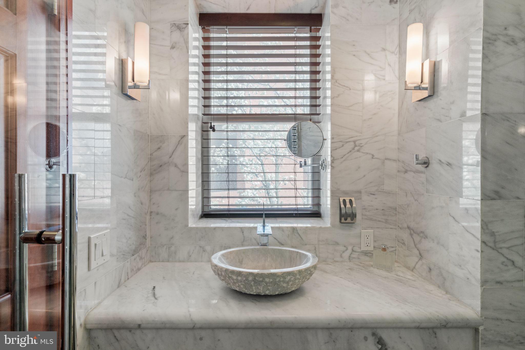 802 Locust Street, Unit 201 Philadelphia, PA 19107 - Photo 22 of 53 2nd floor guest bedroom with ensuite