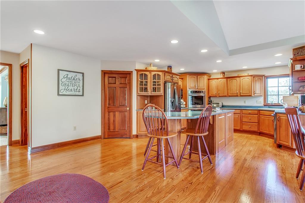 251 Saunders Station Road Trafford, PA 15085 - Photo 5 of 25 Gallery Image 5