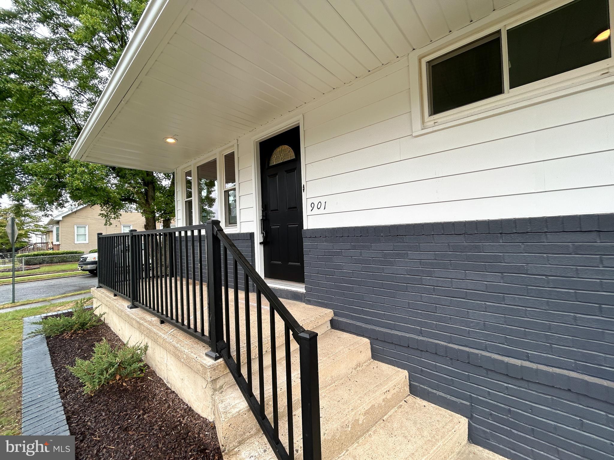 901 South Fairview Street Riverside, NJ 08075 - Photo 3 of 21