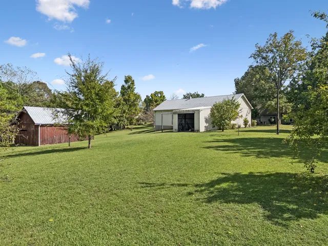 $850,000 | 701 Hafner Road, Charlotte, TN 37036