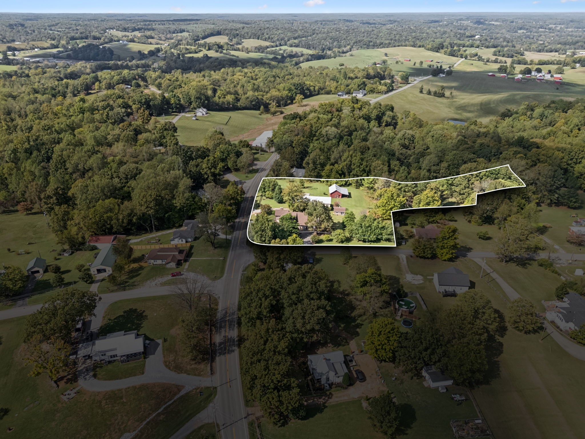 701 Hafner Road Charlotte, TN 37036 - Photo 14 of 52