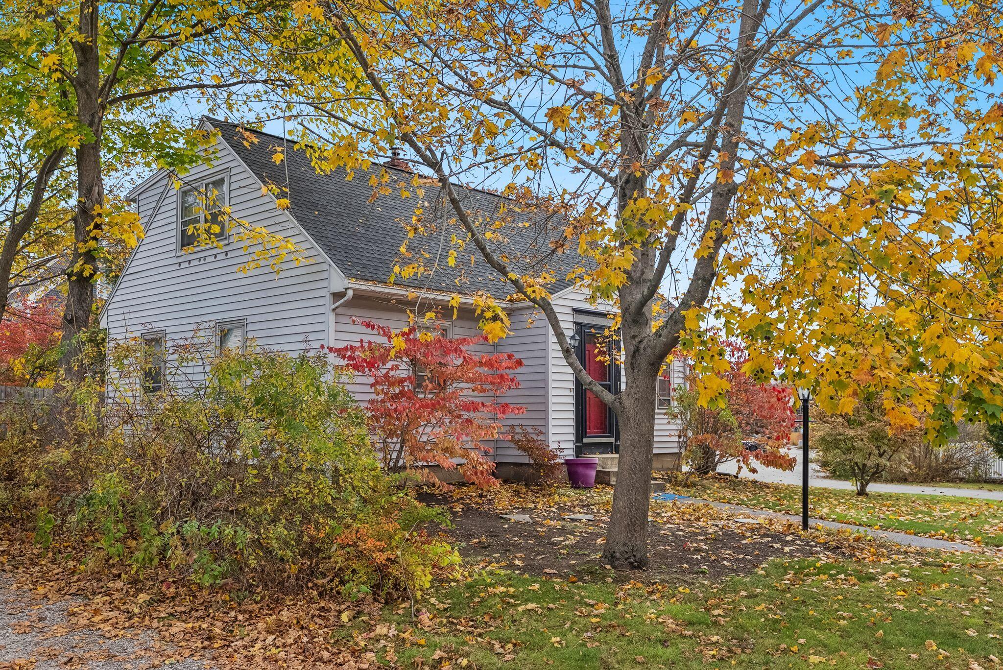 9 Parsons Street Kennebunk, ME 04043 - Photo 4 of 24 DSC02150