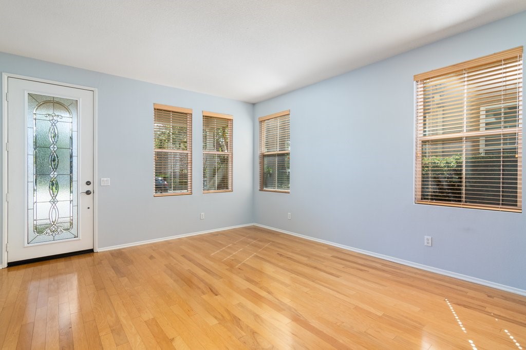 28869 Booth Bay Road Temecula, CA 92591 - Photo 5 of 45 Gallery Image 5