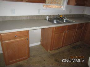 653 Baltimore Branch Road Hot Springs, NC 28743 - Photo 8 of 17 Gallery Image 8