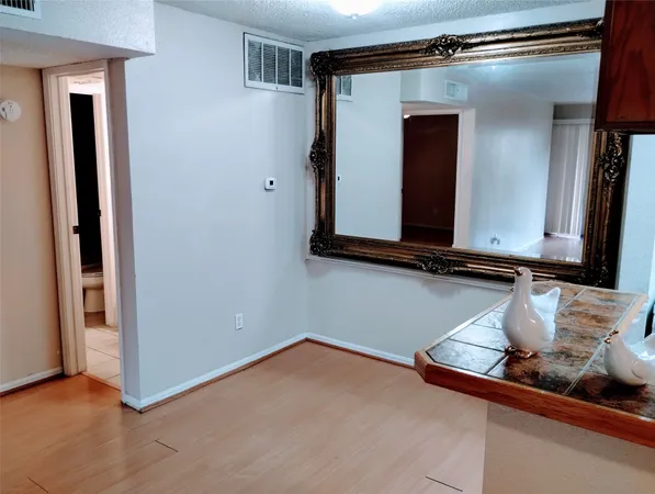 $1,050 | 11201 Lynbrook Drive, Unit 3807, Houston, TX 77042