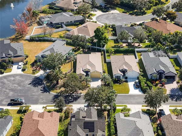a view of a yard and entertaining space