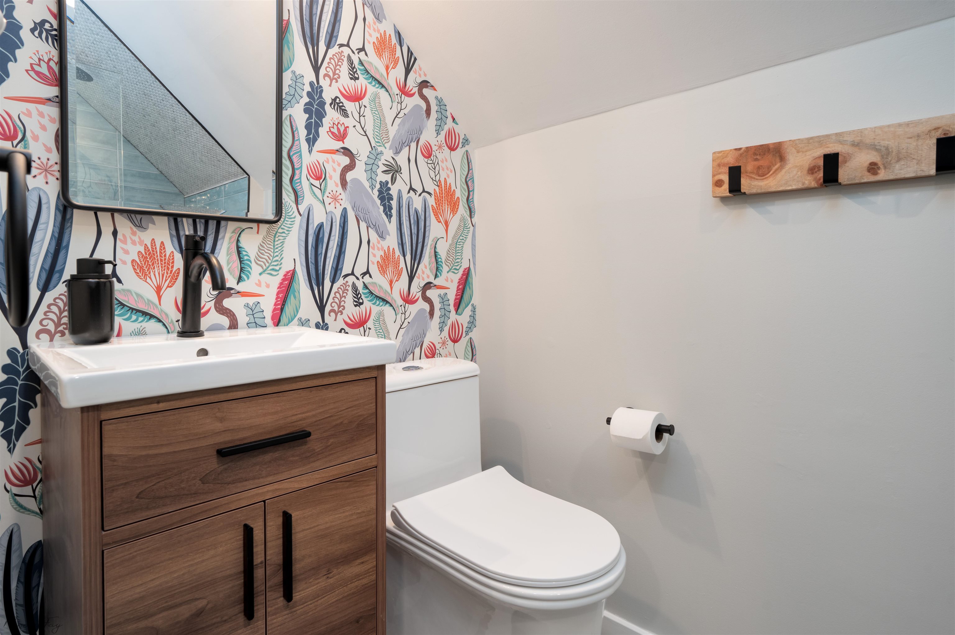 512 Robin Cape Villas, NJ 08251 - Photo 15 of 18 a bathroom with a sink and a toilet