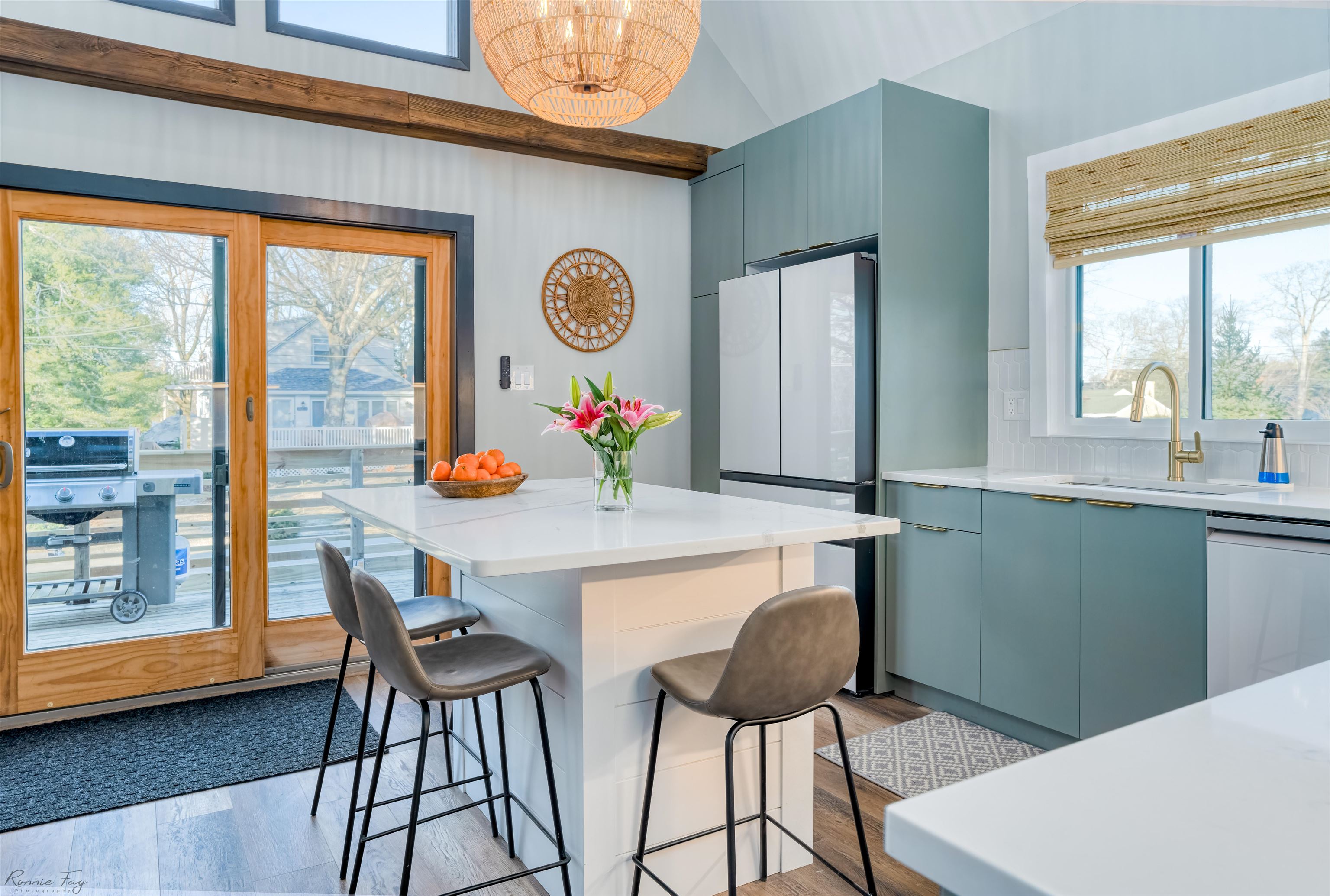 512 Robin Cape Villas, NJ 08251 - Photo 3 of 18 a kitchen with a table and chairs in it