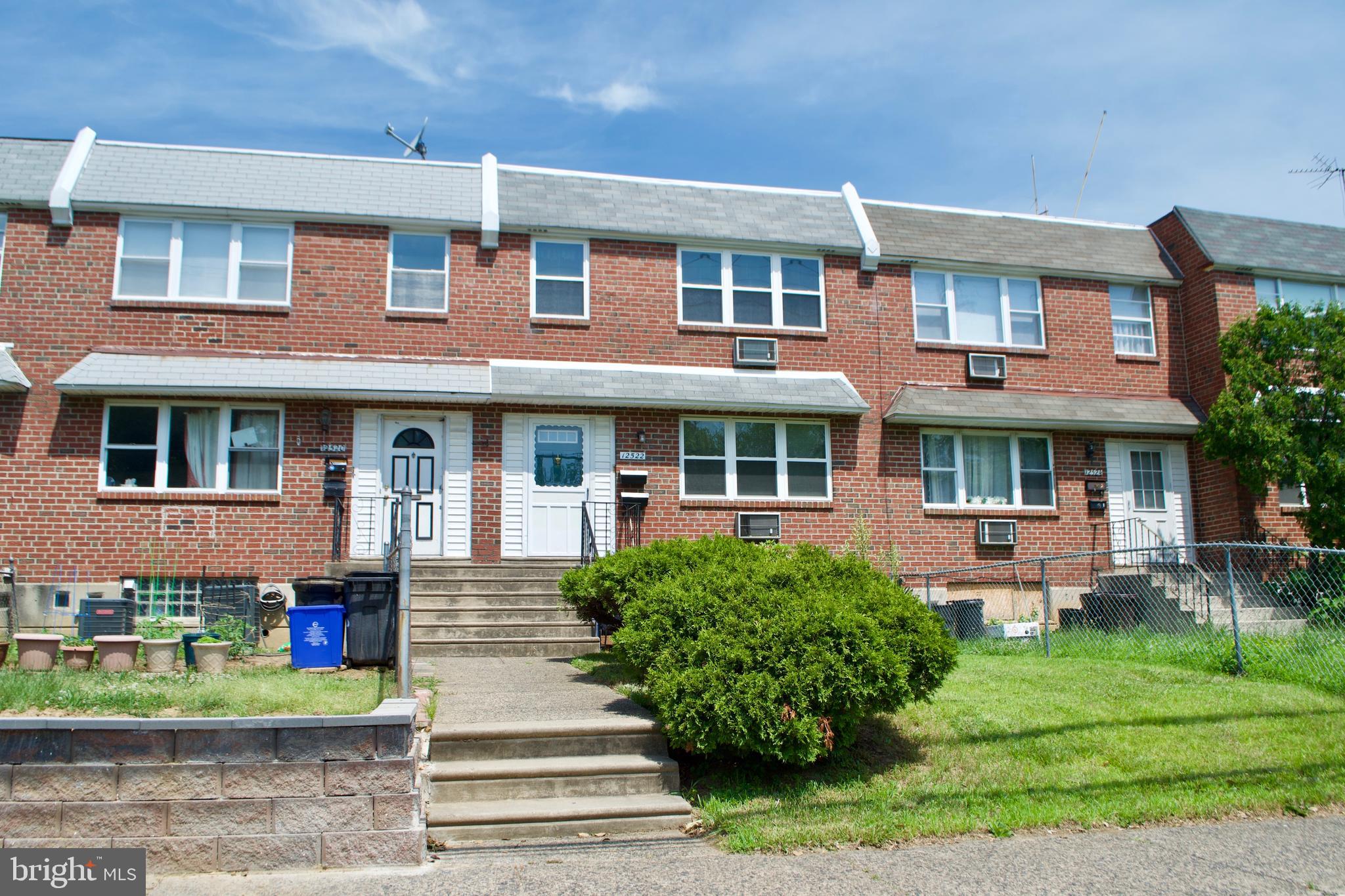 12522 Knights Road Philadelphia, PA 19154 - Photo 3 of 36 Gallery Image 3