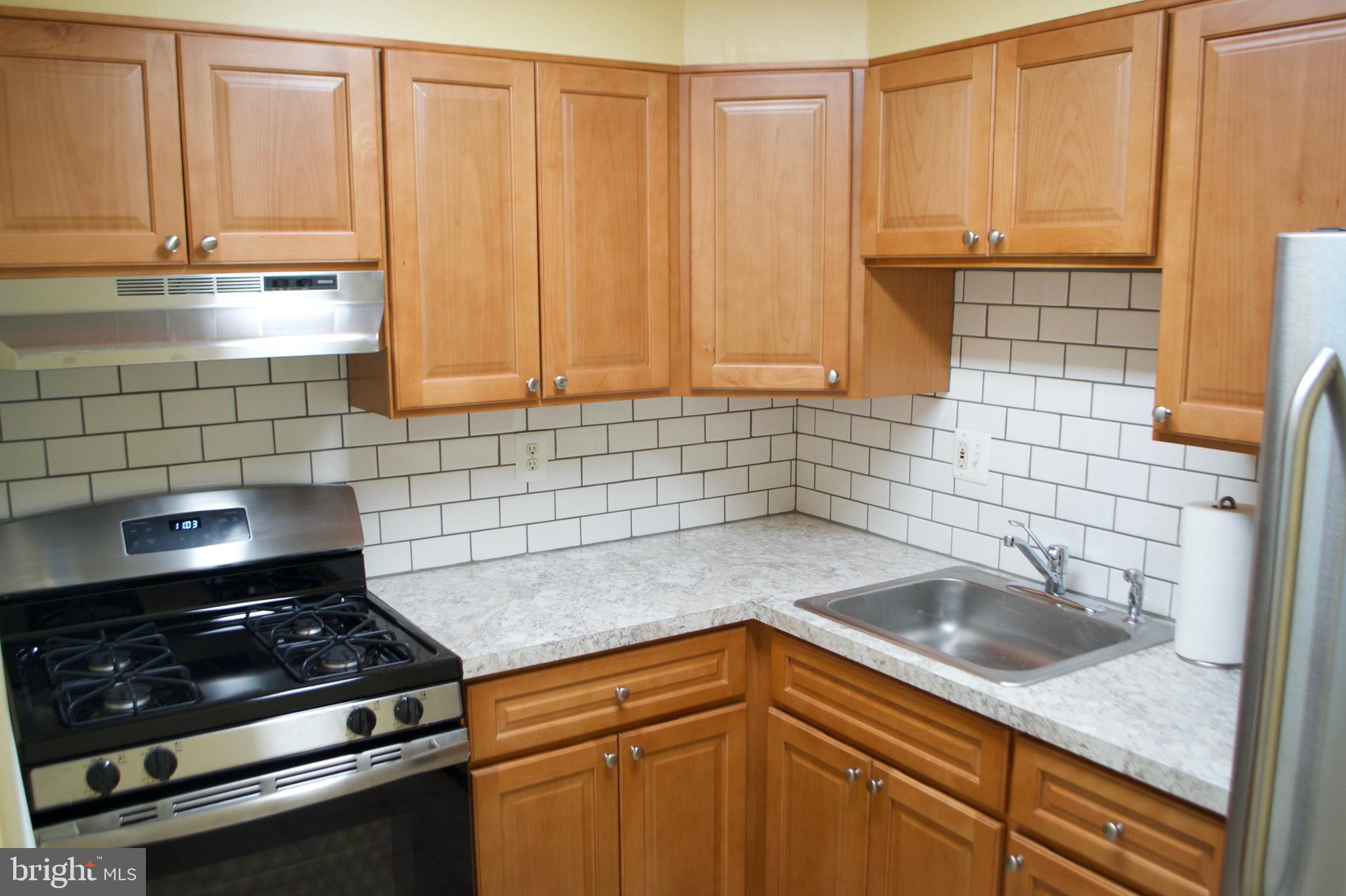 12522 Knights Road Philadelphia, PA 19154 - Photo 8 of 36 Gallery Image 8