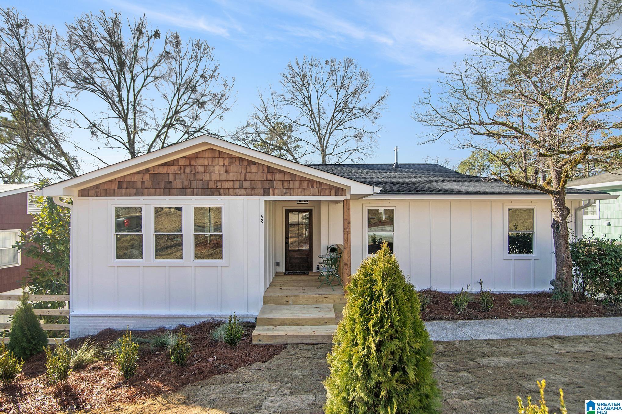 425 Crest Drive Birmingham, AL 35209 - Photo 1 of 33
