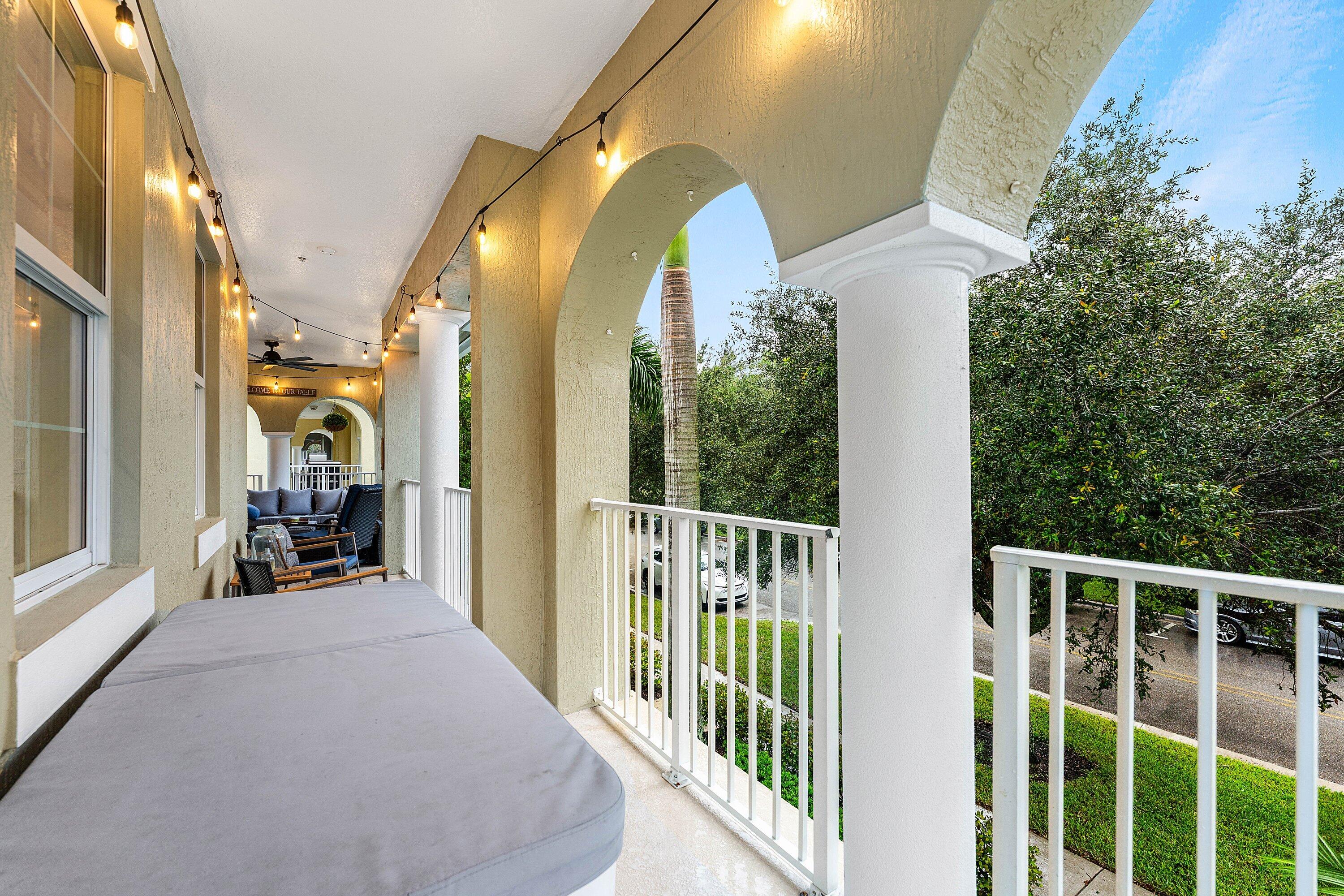 1056 Community Drive Jupiter, FL 33458 - Photo 30 of 50