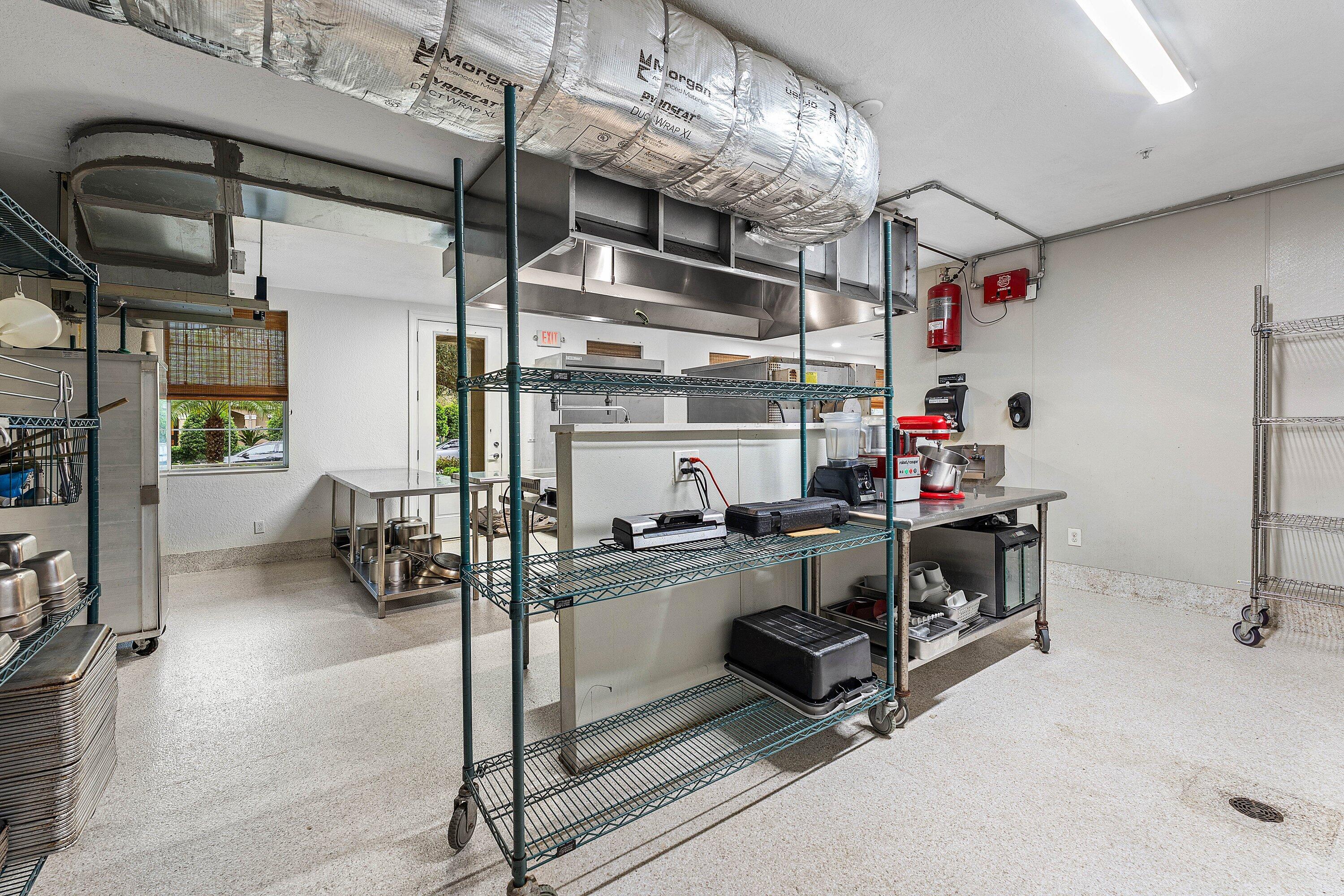 1056 Community Drive Jupiter, FL 33458 - Photo 34 of 50