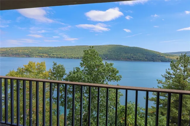 $299,000 | 42 Cliffside Drive, South Bristol, NY 14424