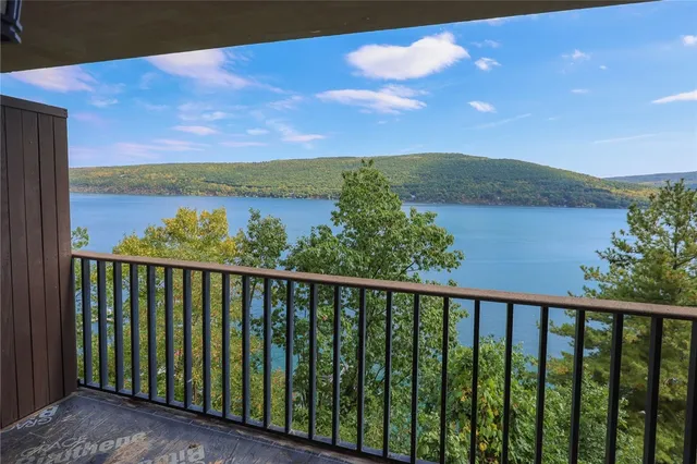 $299,000 | 42 Cliffside Drive, South Bristol, NY 14424