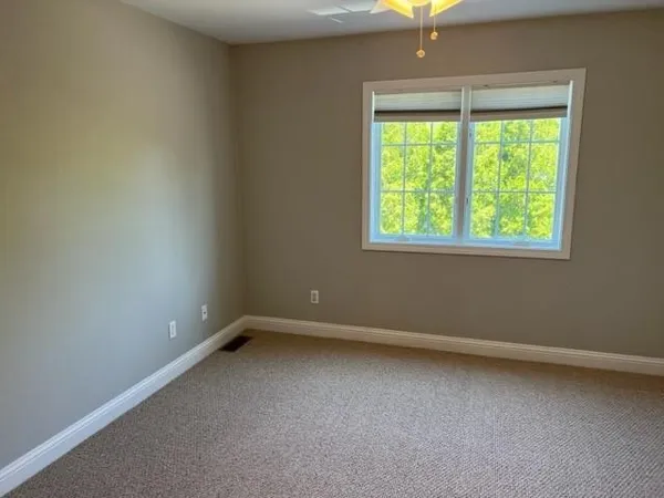$2,500 | 677 Metacom Avenue, Unit 61, Bristol, RI 02809