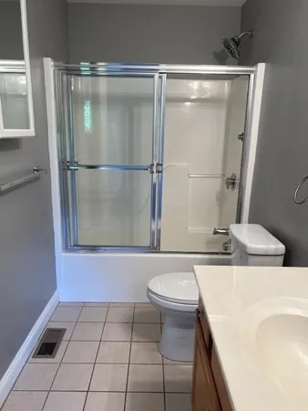 $2,500 | 677 Metacom Avenue, Unit 61, Bristol, RI 02809