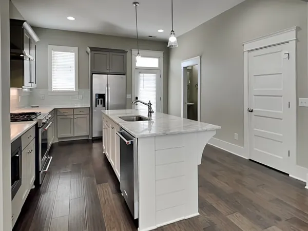 $2,799 | 6817 Charlotte Pike, Unit 1, Nashville, TN 37209