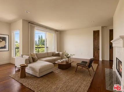$1,249,000 | 2255 Fox Hills Drive, Unit 200, Los Angeles, CA 90064