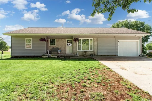 $285,000 | 304 North Street, Farley, MO 64028