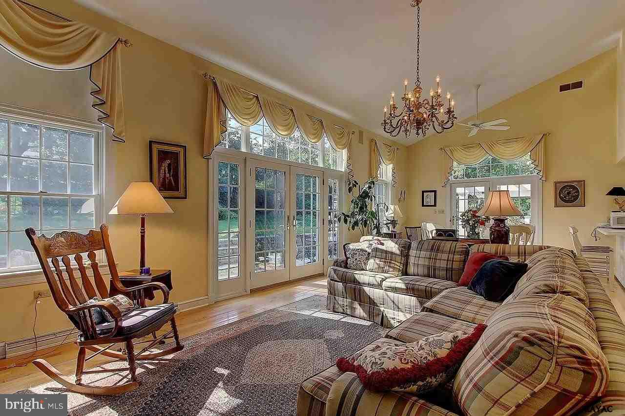 162 Highland Road York, PA 17403 - Photo 12 of 36 Gallery Image 12