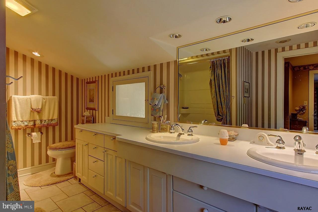 162 Highland Road York, PA 17403 - Photo 20 of 36 Gallery Image 20