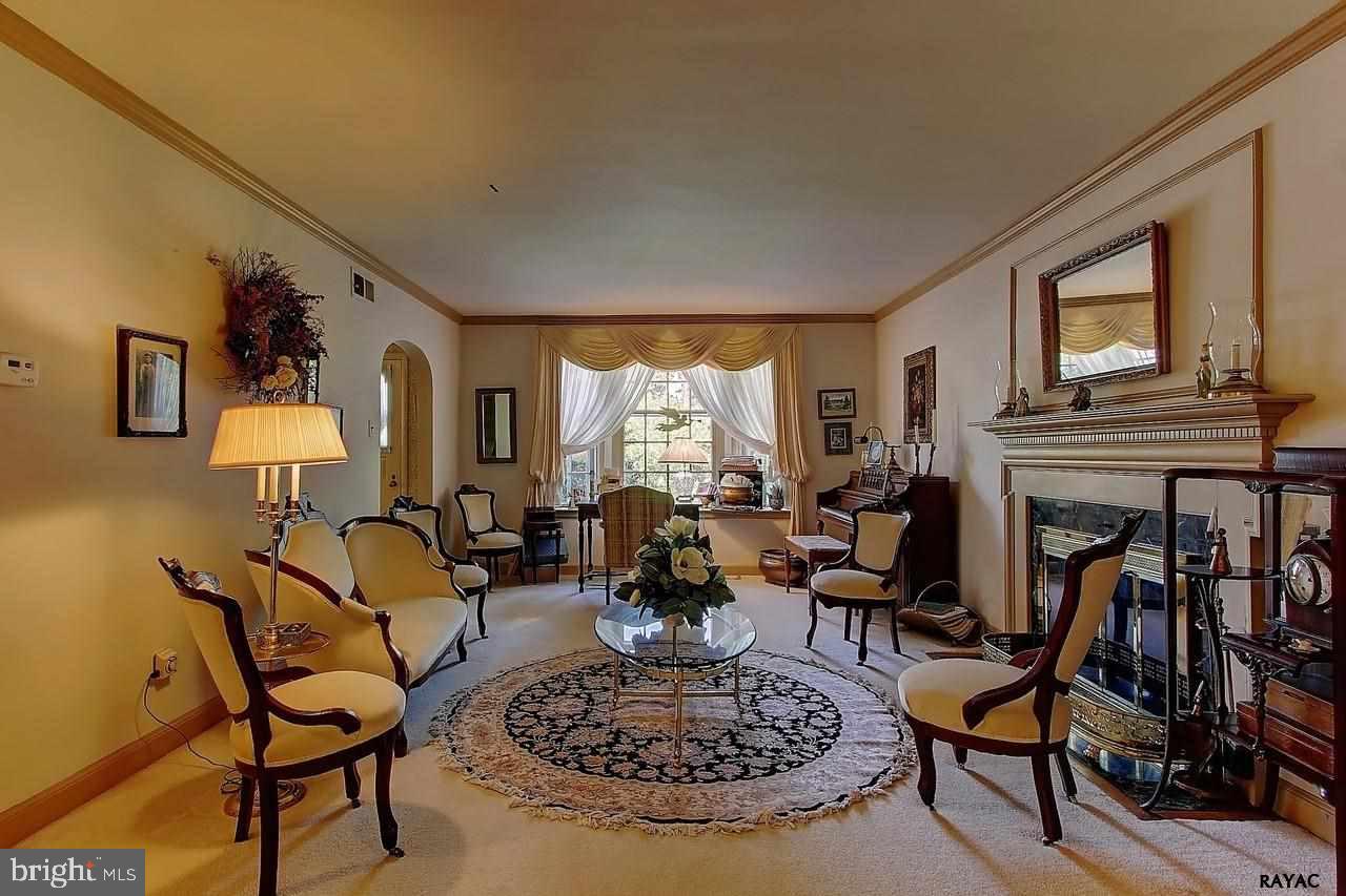 162 Highland Road York, PA 17403 - Photo 3 of 36 Gallery Image 3