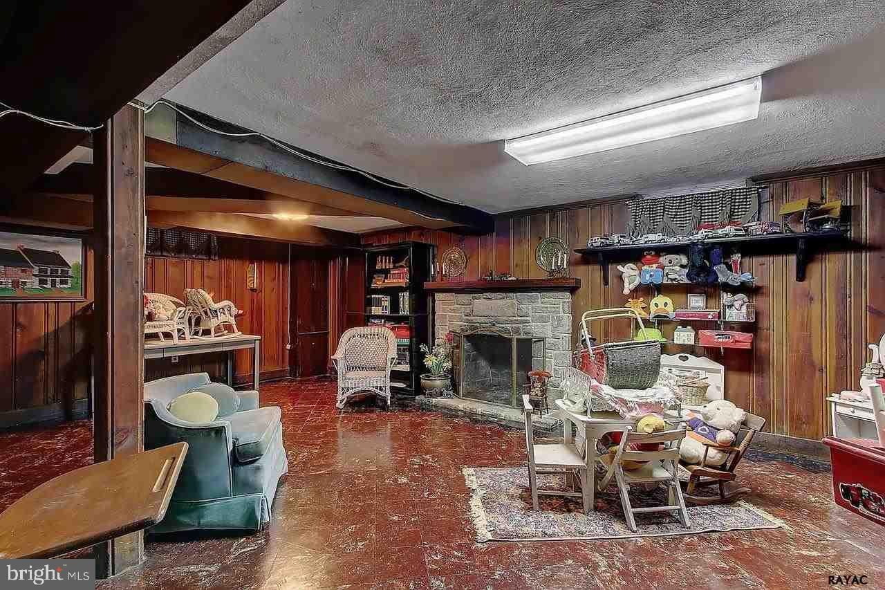 162 Highland Road York, PA 17403 - Photo 27 of 36 Gallery Image 27