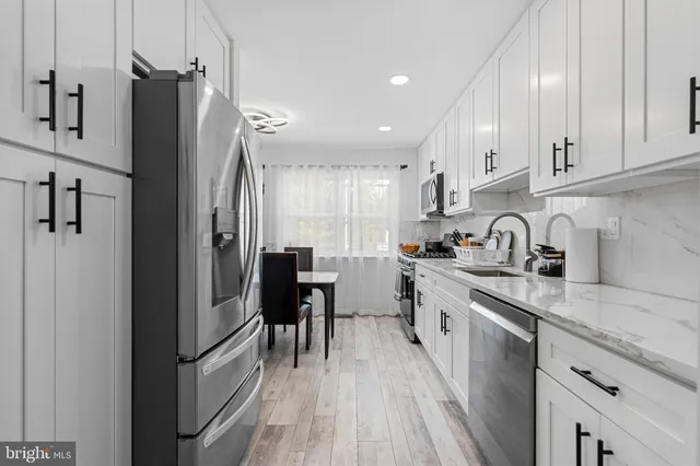 $2,500 | 838 Hendrix Street, Philadelphia, PA 19116