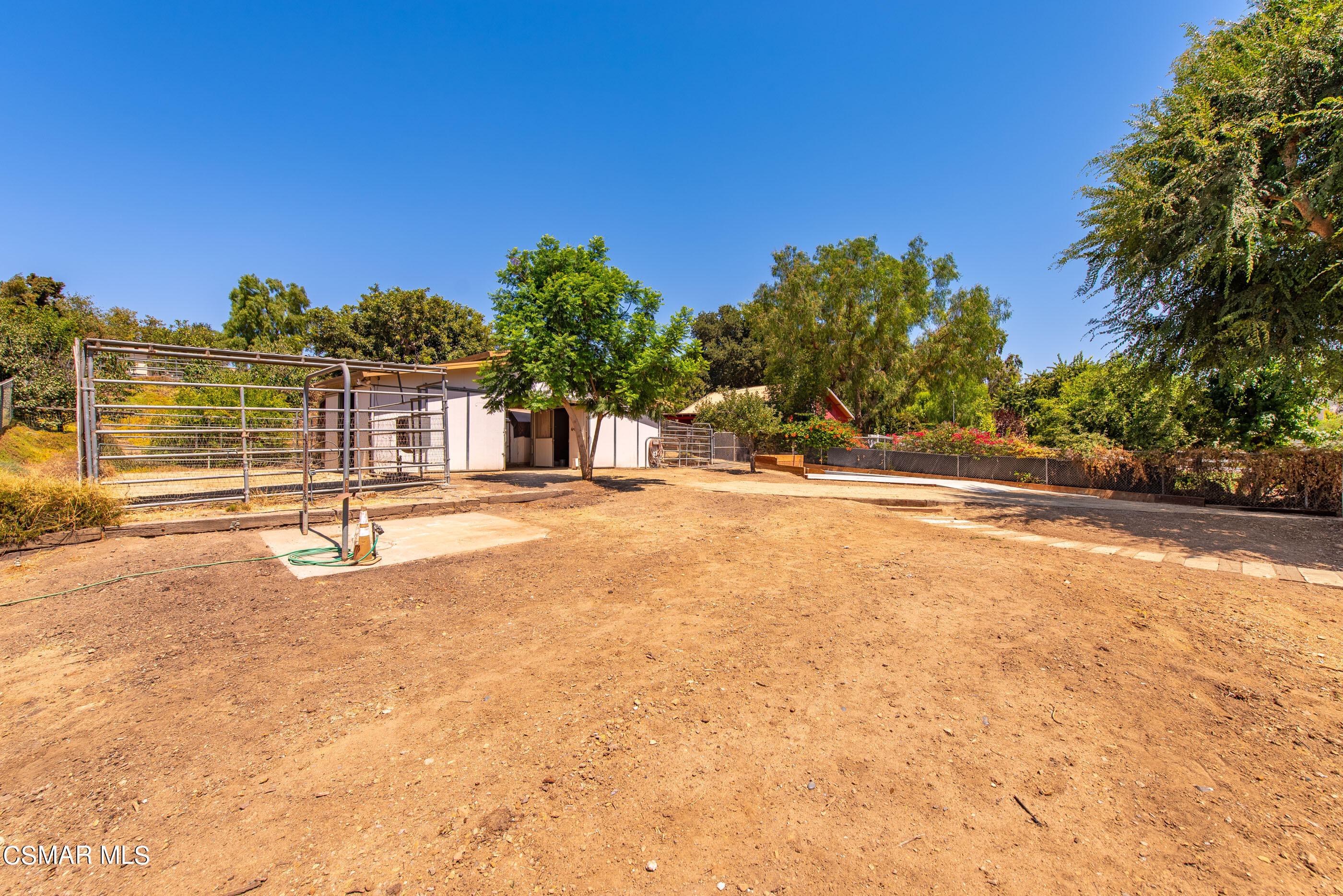 1217 Rambling Road Simi Valley, CA 93065 - Photo 33 of 64 1217 Rambling Rd Simi Valley-33