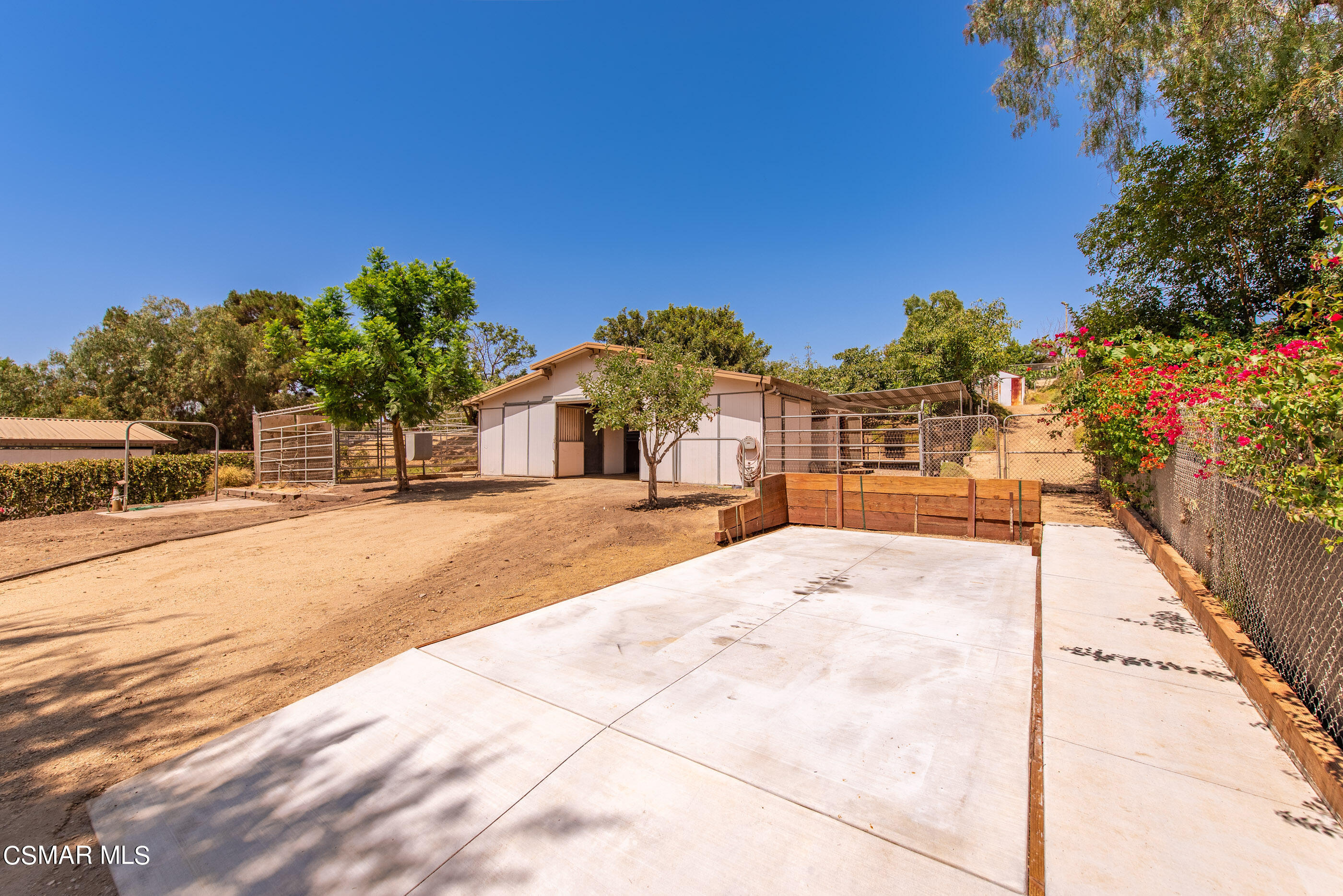 1217 Rambling Road Simi Valley, CA 93065 - Photo 36 of 64 1217 Rambling Rd Simi Valley-36