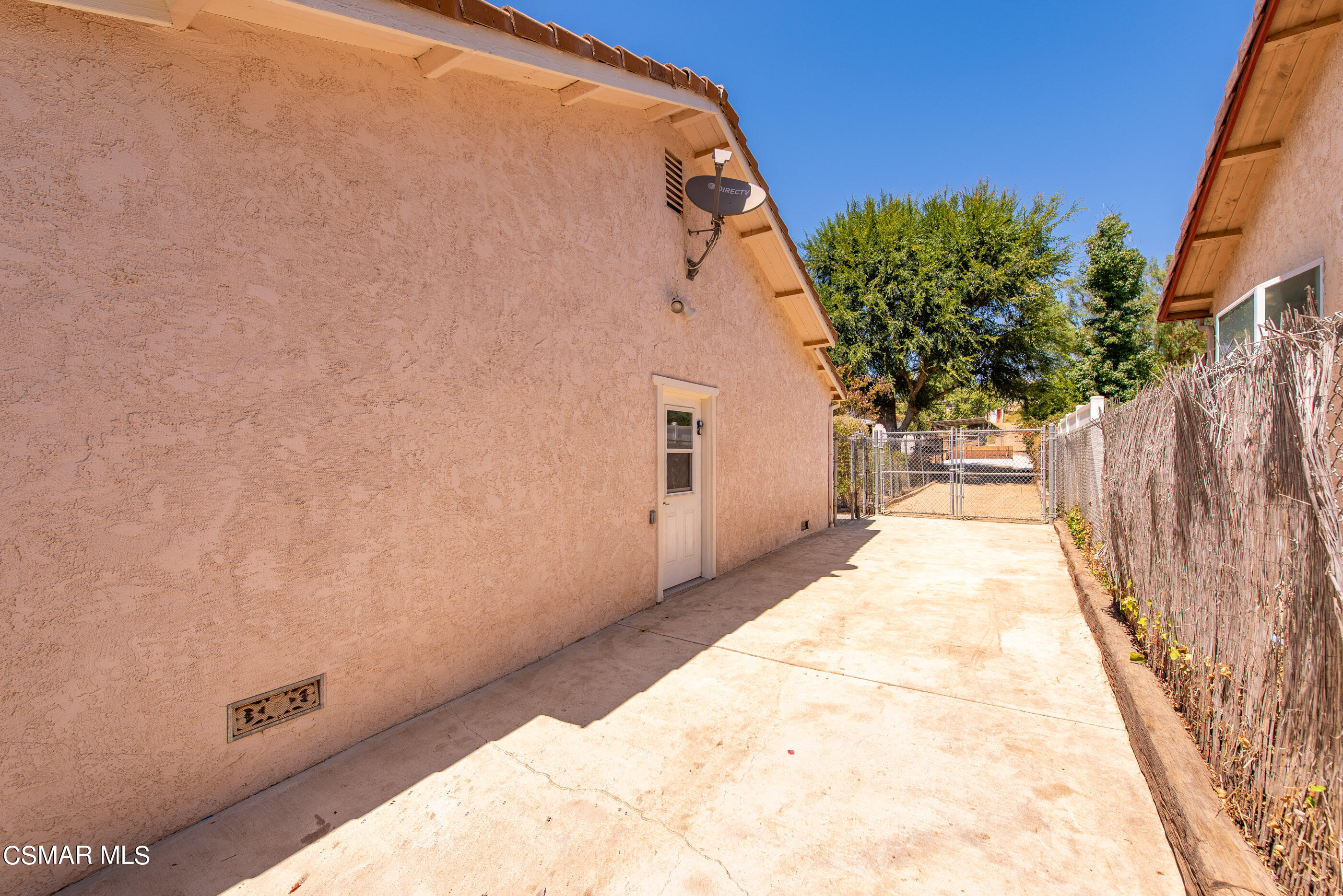 1217 Rambling Road Simi Valley, CA 93065 - Photo 49 of 64 1217 Rambling Rd Simi Valley-49