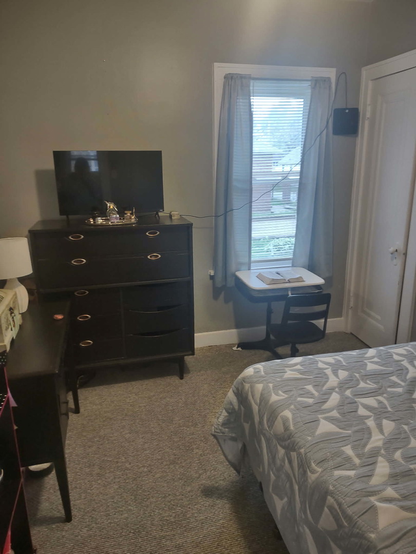 827 Porter Street Joliet, IL 60432 - Photo 5 of 7