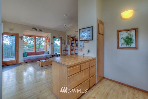 381 Stonecrop Road Orcas Island, WA 98280 - Photo 11 of 25 Gallery Image 11