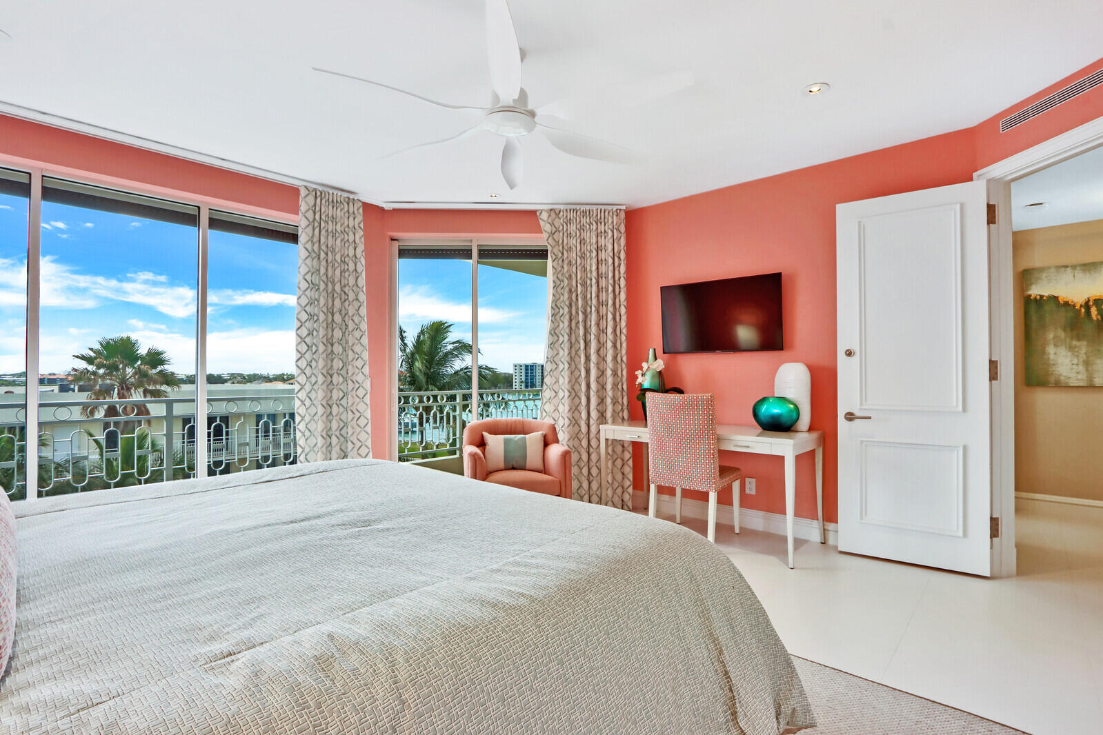 19950 South Beach Road, Unit 5S Jupiter, FL 33469 - Photo 26 of 55 Guest Bedroom