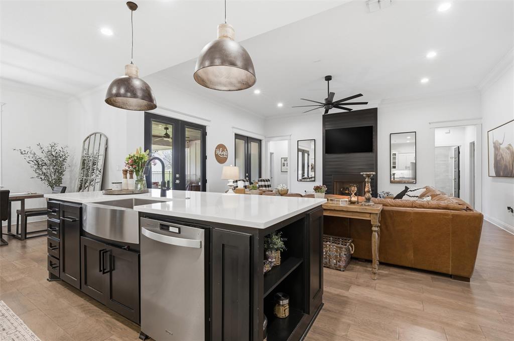 428 Warren Road Lorena, TX 76655 - Photo 6 of 24