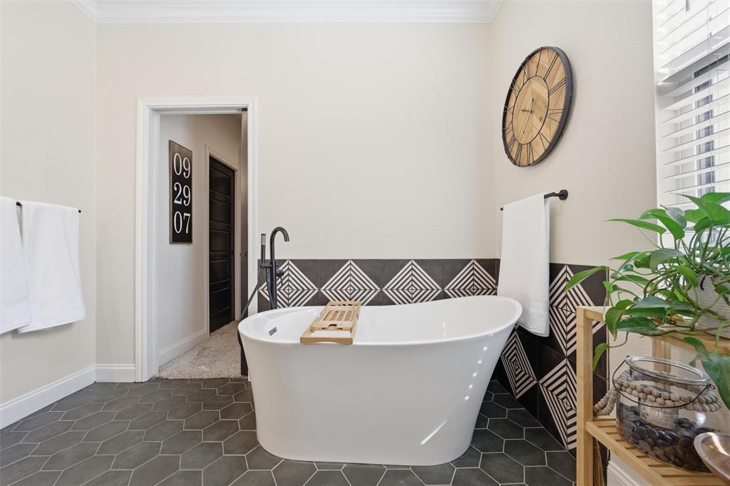 428 Warren Road Lorena, TX 76655 - Photo 10 of 24